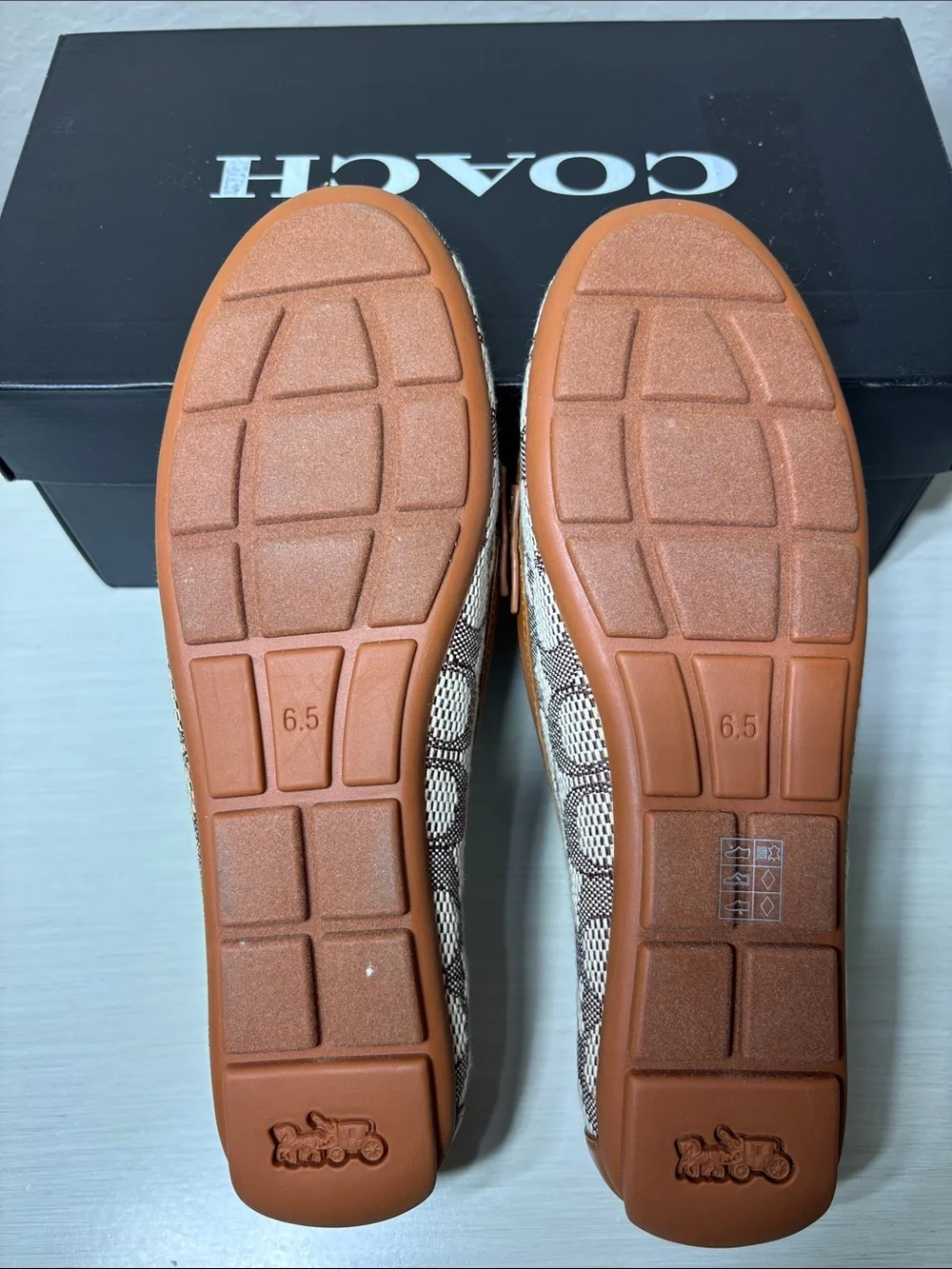 COACH Sculpted C Driver Loafers Signature Jacquard Cocoa Amber NIB
Size 6.5 - Picture 9 of 9